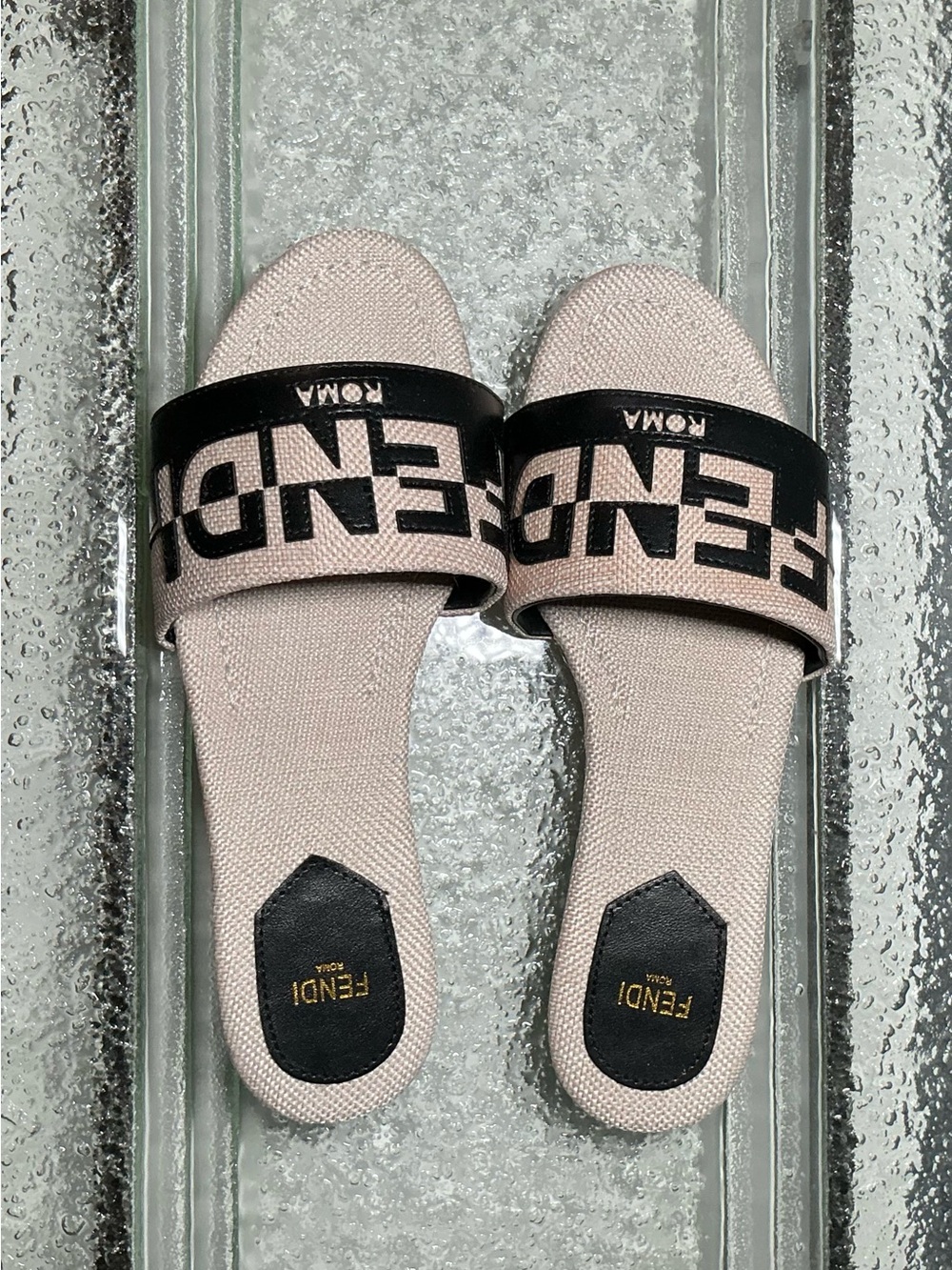 Source Unknown Beige and Black Slide Sandals with Logo Strap